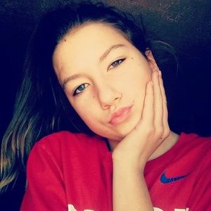 Meet your Posher, Halie